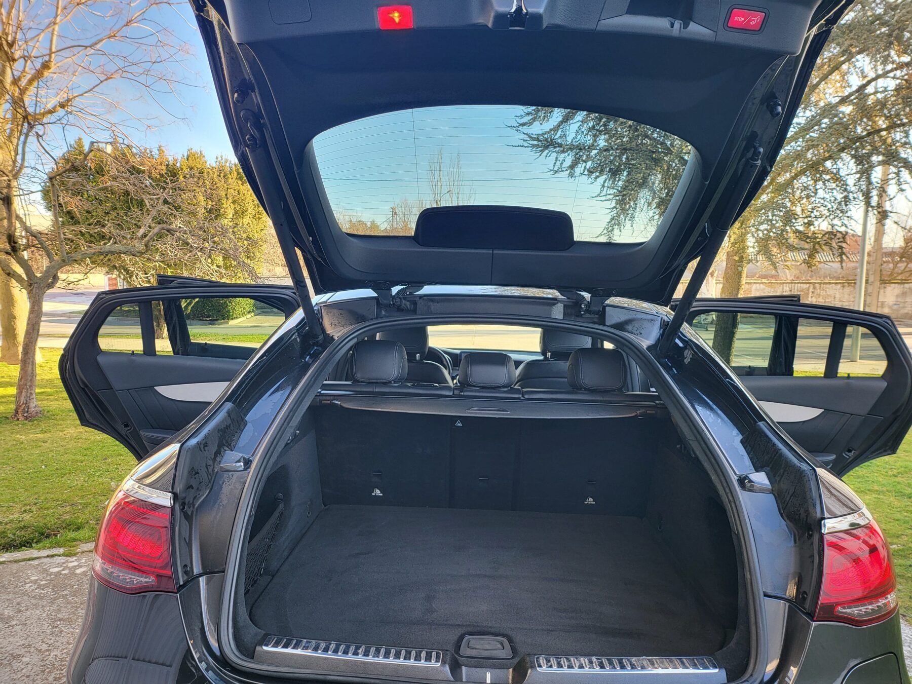 MERCEDES-BENZ GLC COUPE 300 de AMG 4 MATIC