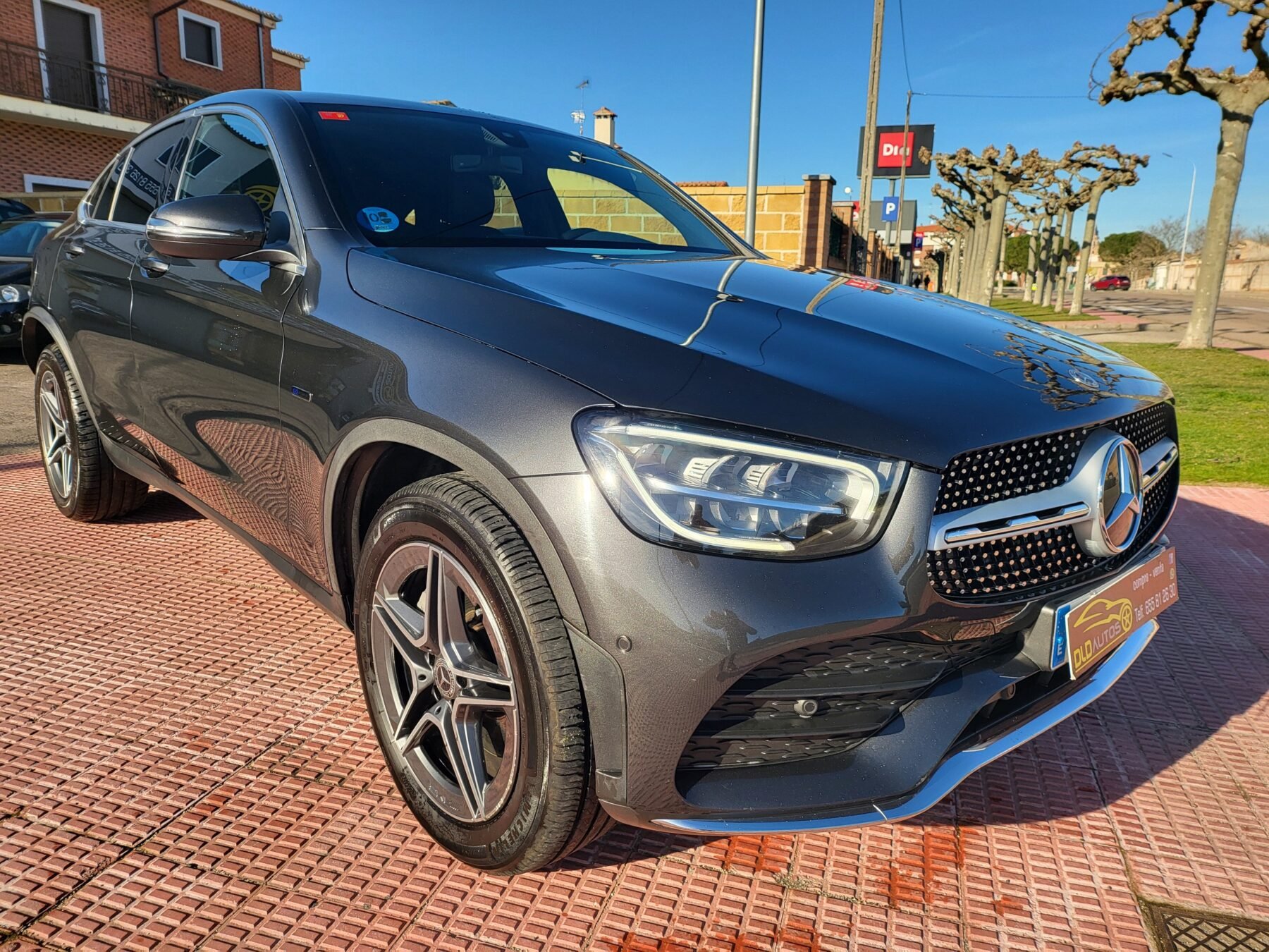 MERCEDES-BENZ GLC COUPE 300 de AMG 4 MATIC