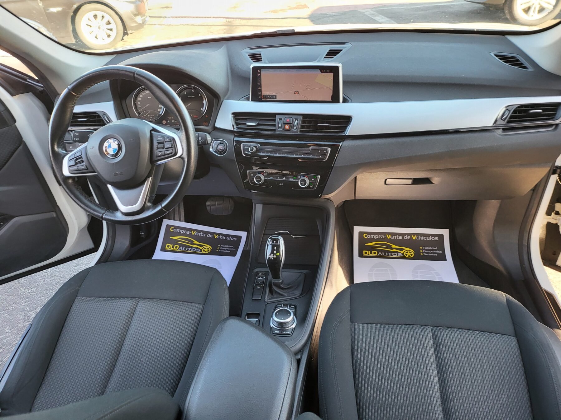 BMW X1 1.8 DA CORPORATE