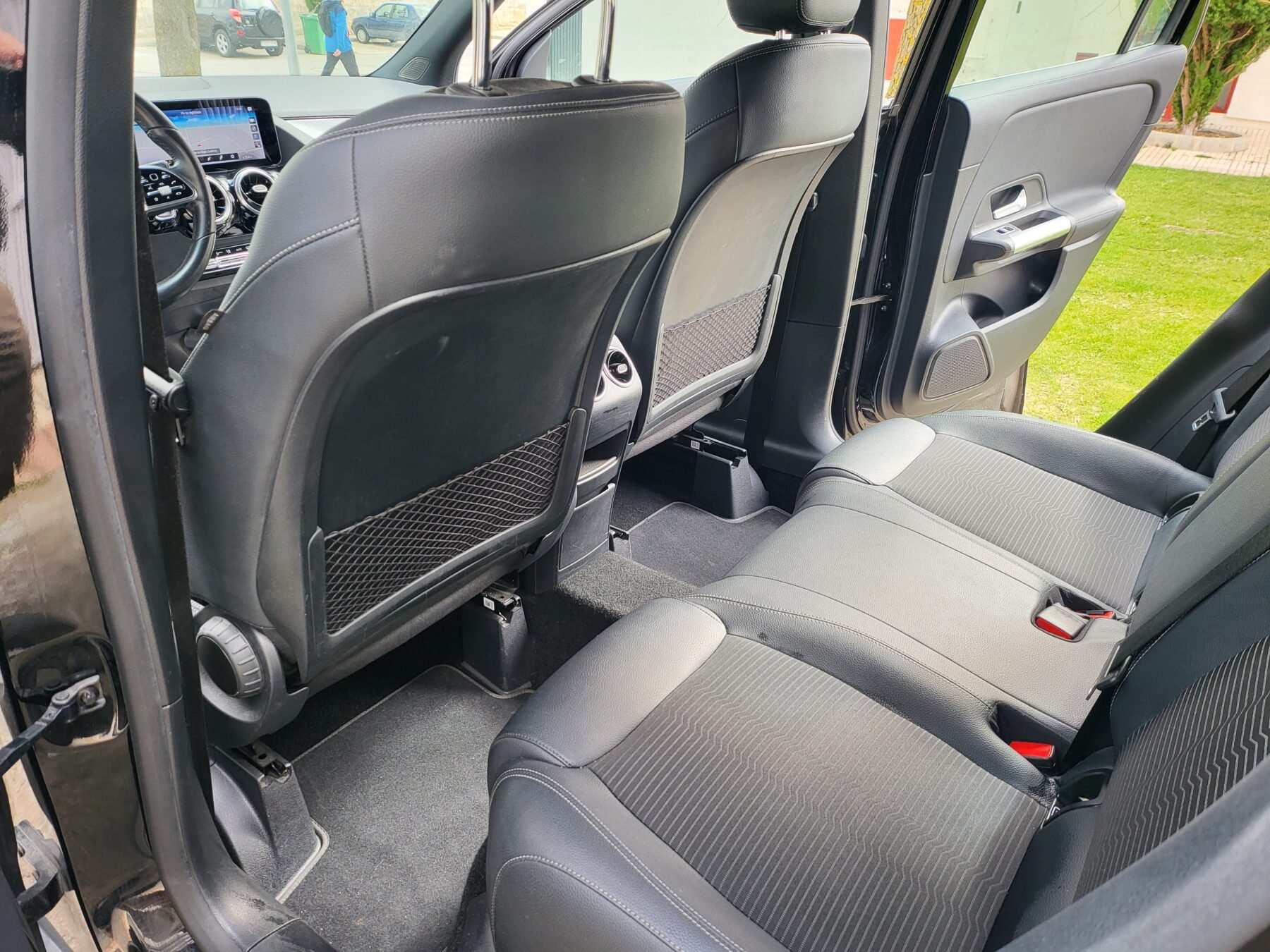 MERCEDES-BENZ GLA 250 E