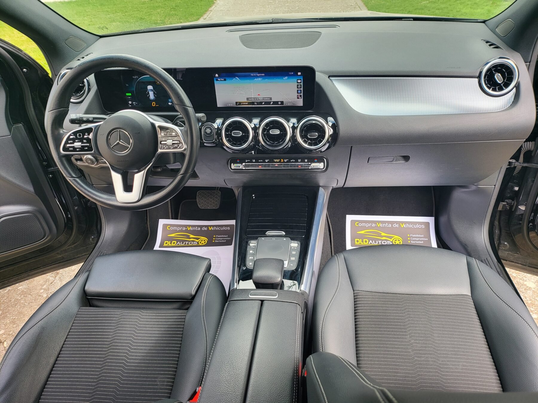 MERCEDES-BENZ GLA 250 E