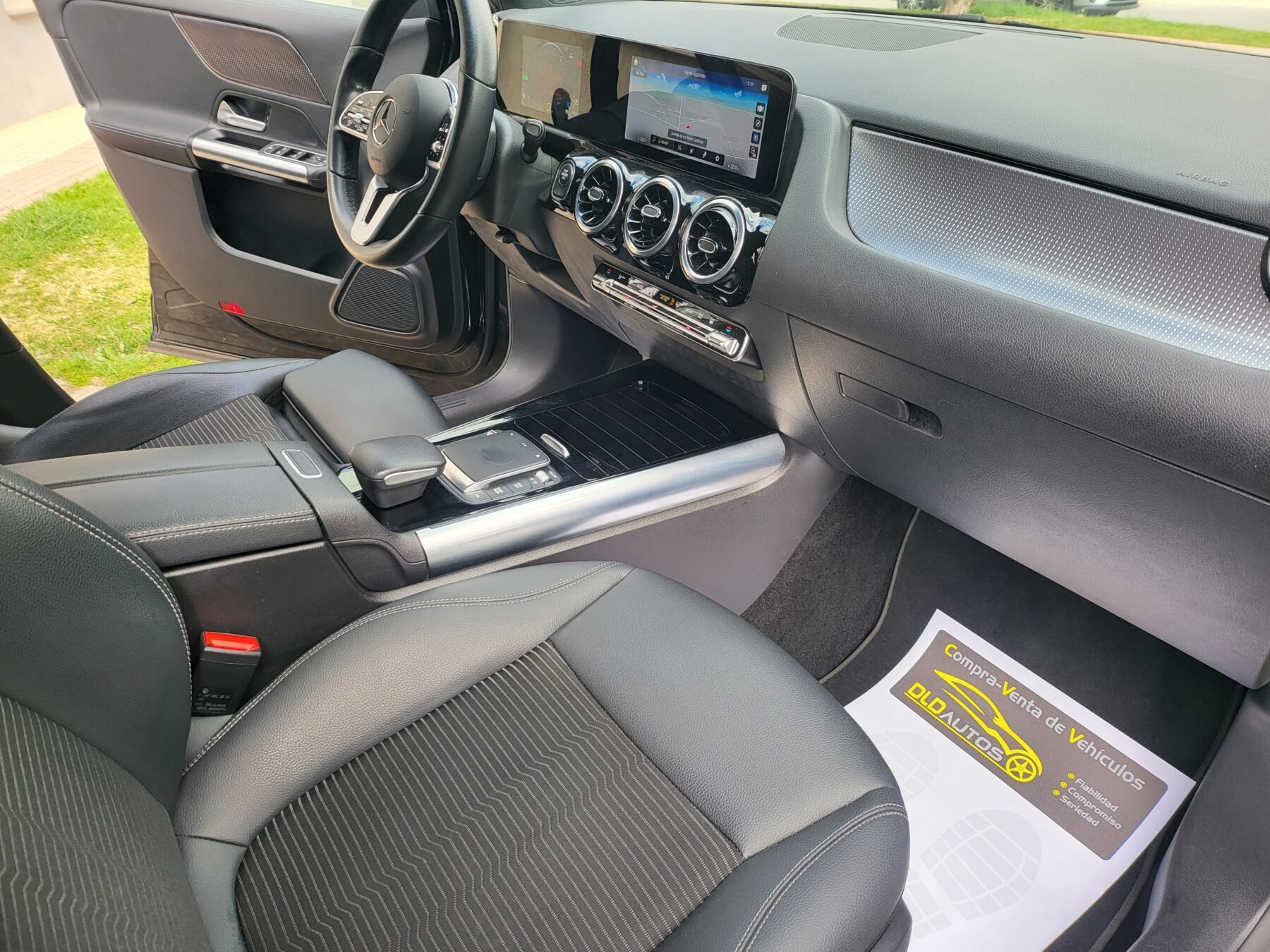 MERCEDES-BENZ GLA 250 E