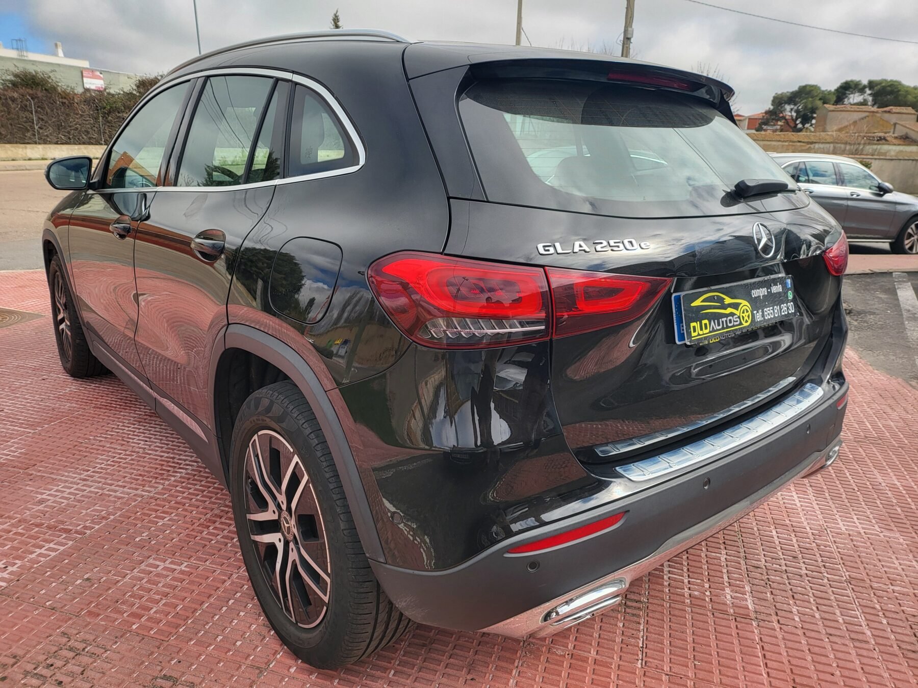 MERCEDES-BENZ GLA 250 E