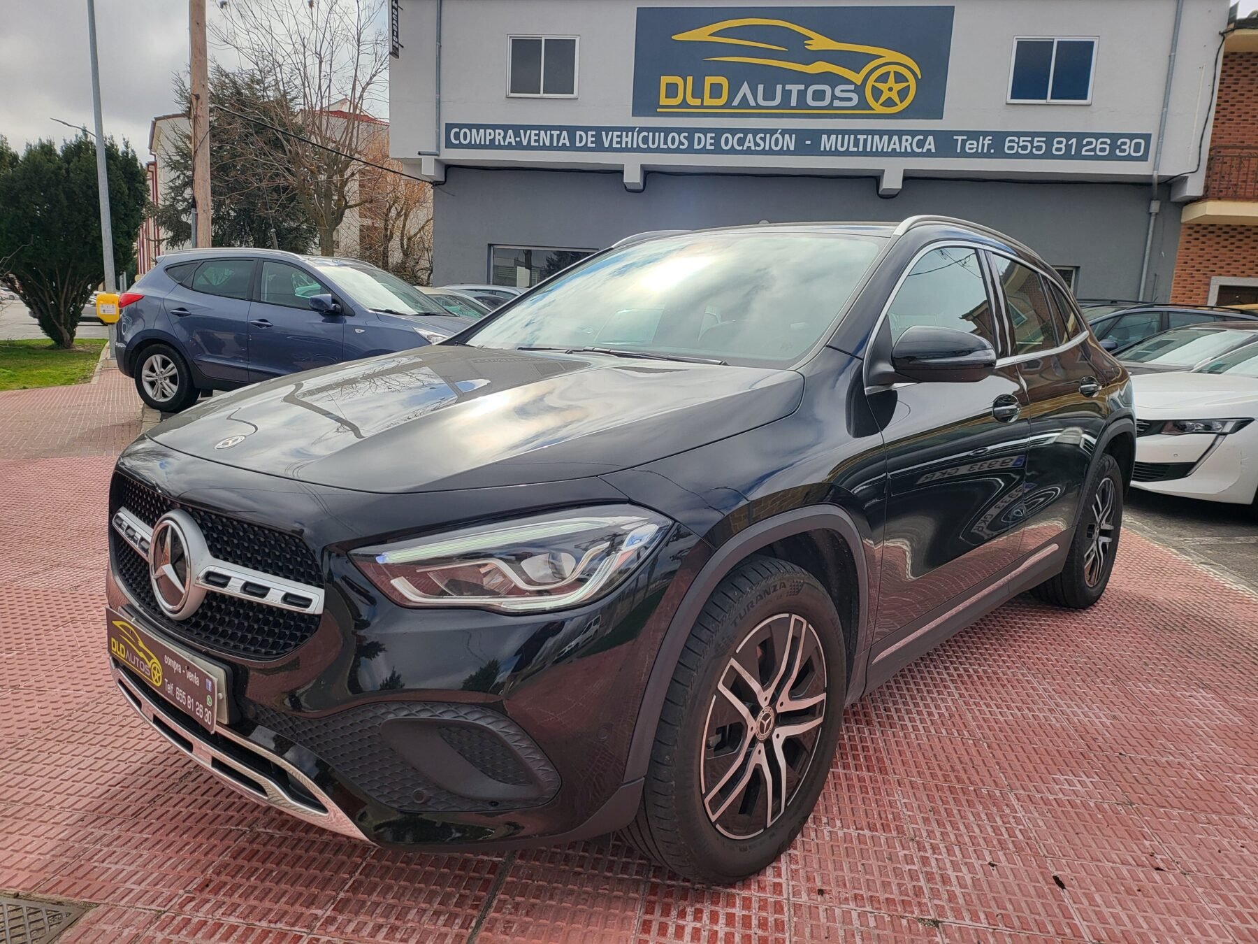MERCEDES-BENZ GLA 250 E
