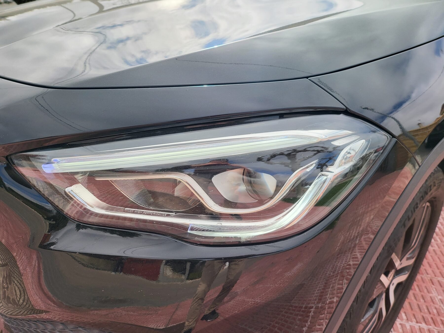 MERCEDES-BENZ GLA 250 E