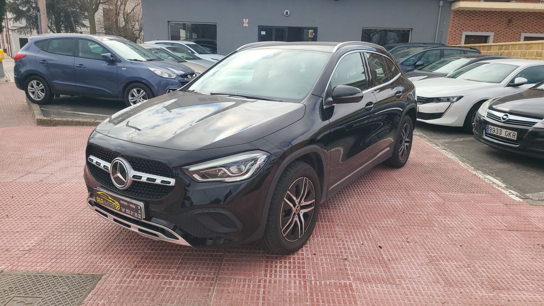 MERCEDES-BENZ GLA 250 E