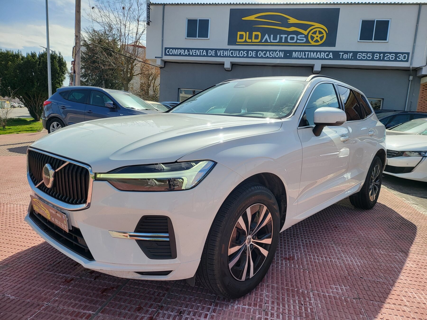 VOLVO XC60 B4 D Momentum Pro