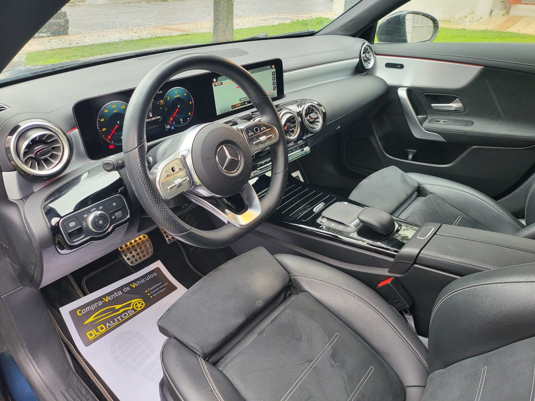 MERCEDES-BENZ CLA 200 D AMG EDITION