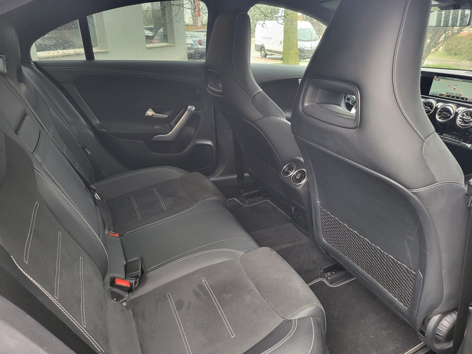 MERCEDES-BENZ CLA 200 D AMG EDITION