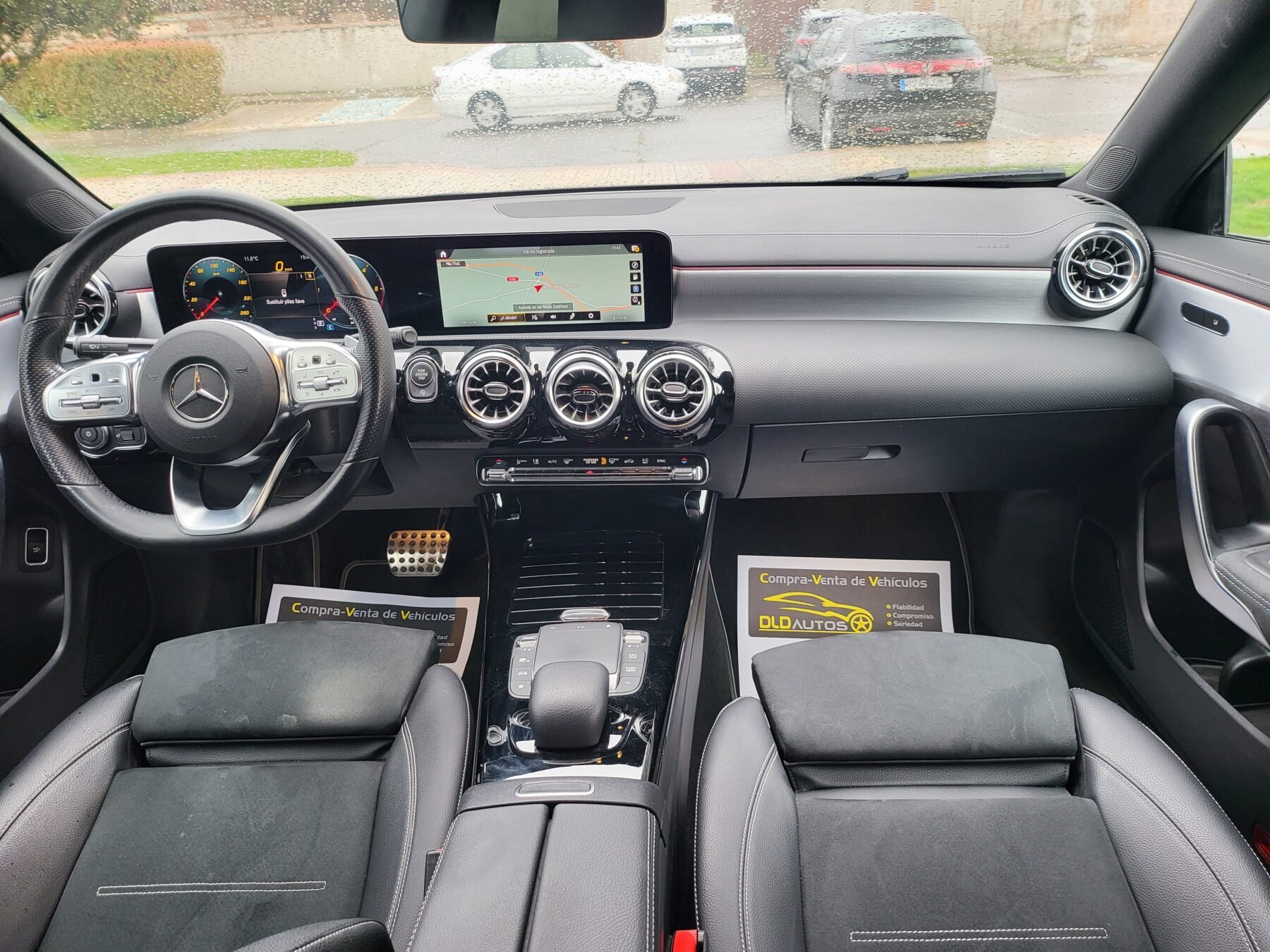 MERCEDES-BENZ CLA 200 D AMG EDITION