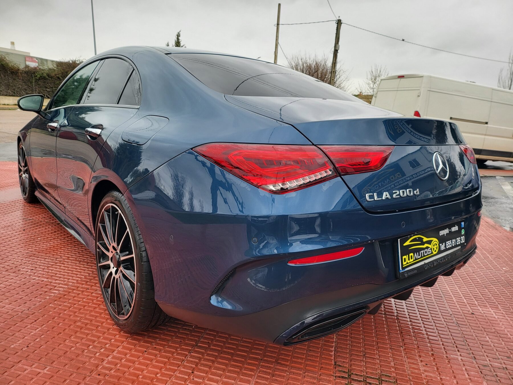 MERCEDES-BENZ CLA 200 D AMG EDITION