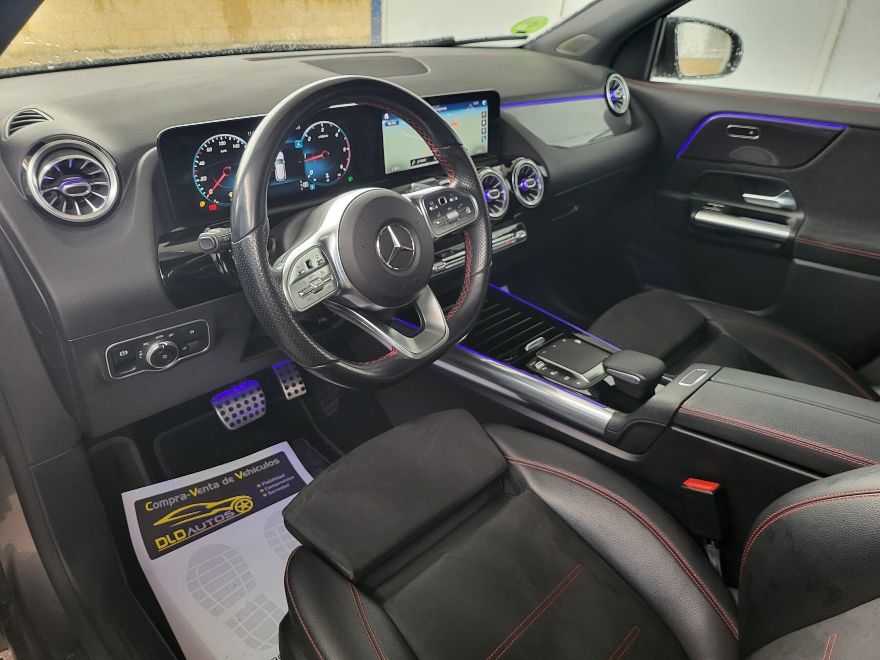 MERCEDES-BENZ GLA 200 D AMG