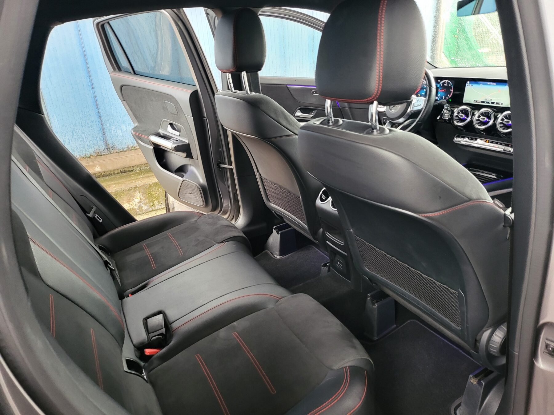 MERCEDES-BENZ GLA 200 D AMG