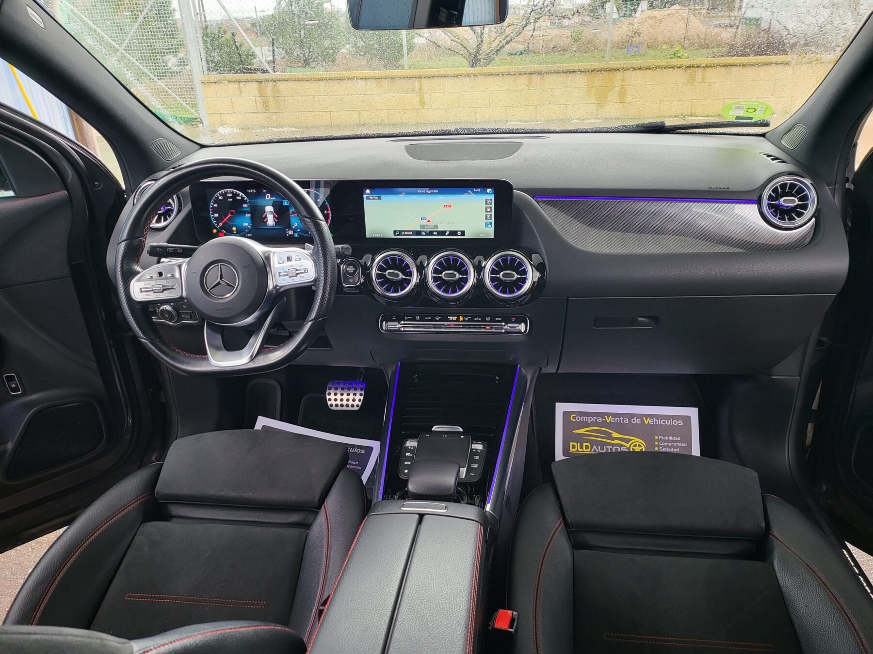 MERCEDES-BENZ GLA 200 D AMG