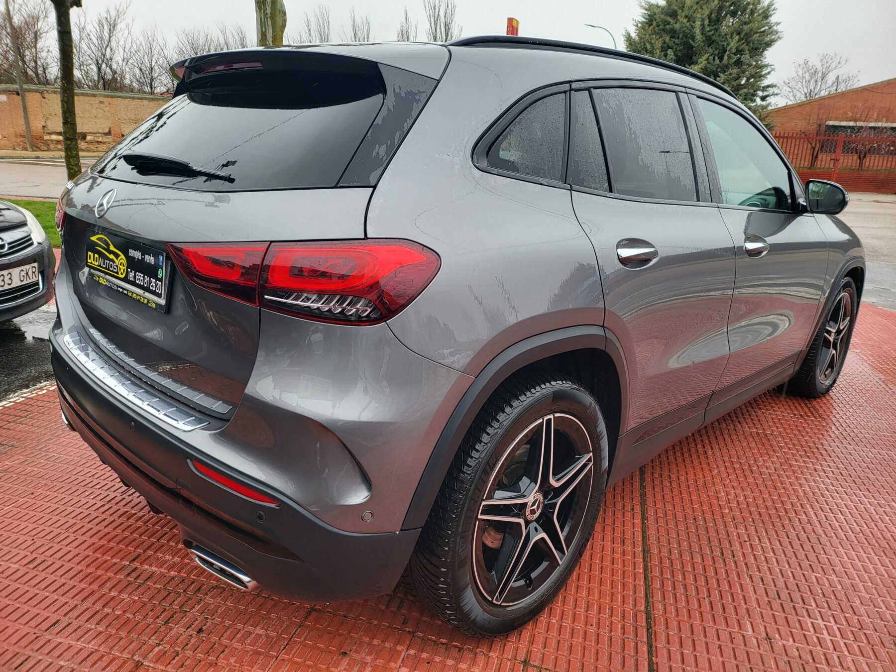 MERCEDES-BENZ GLA 200 D AMG