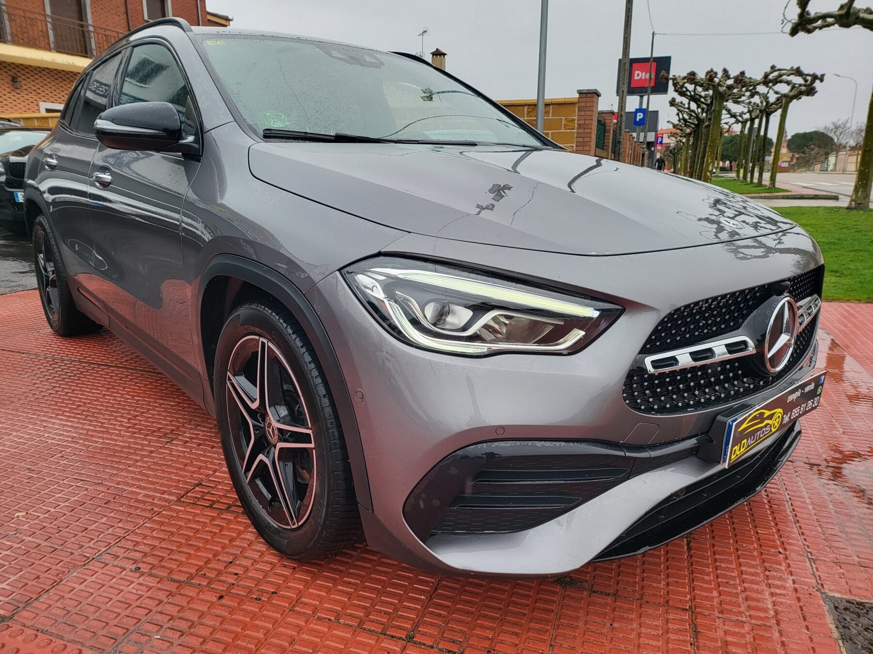 MERCEDES-BENZ GLA 200 D AMG
