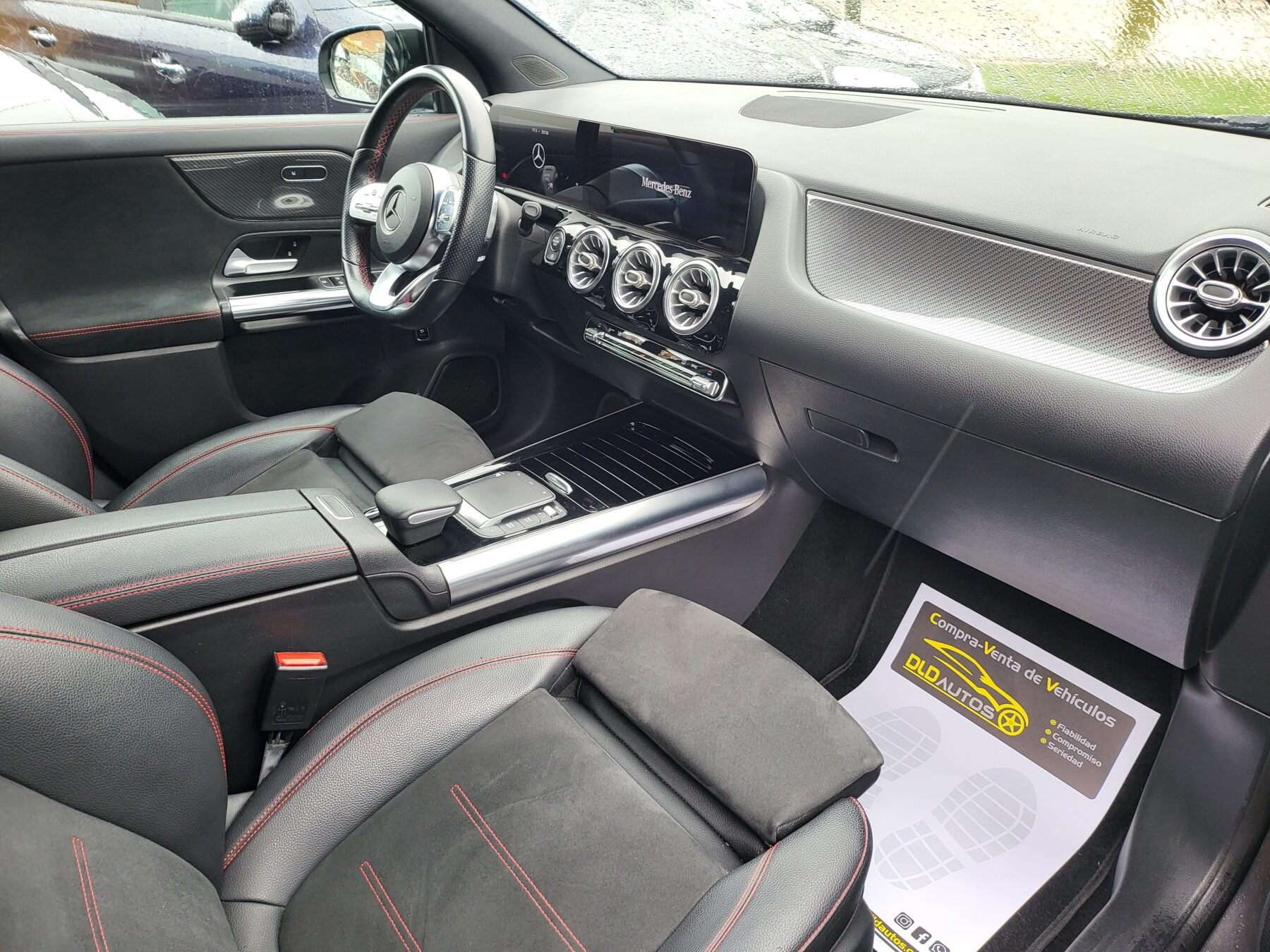 MERCEDES-BENZ GLA 200 D AMG