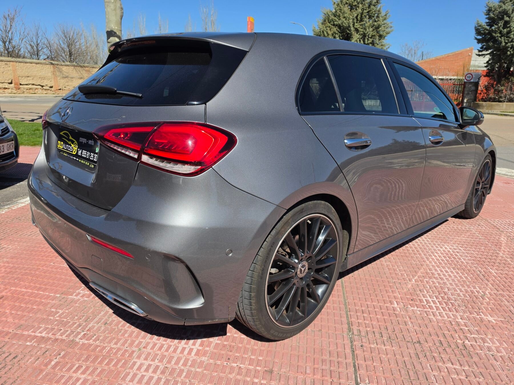MERCEDES-BENZ A 180 D AMG