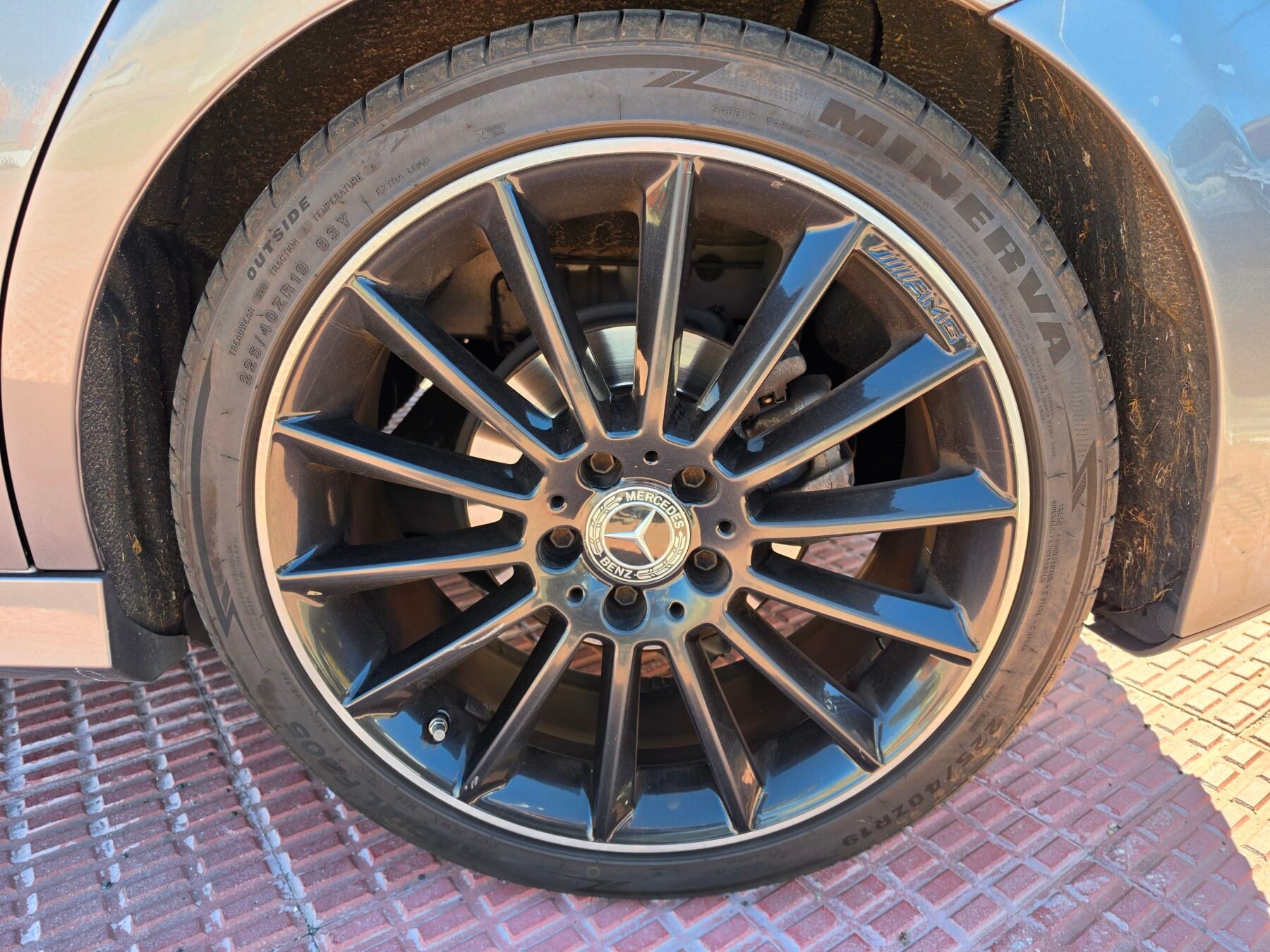 MERCEDES-BENZ A 180 D AMG