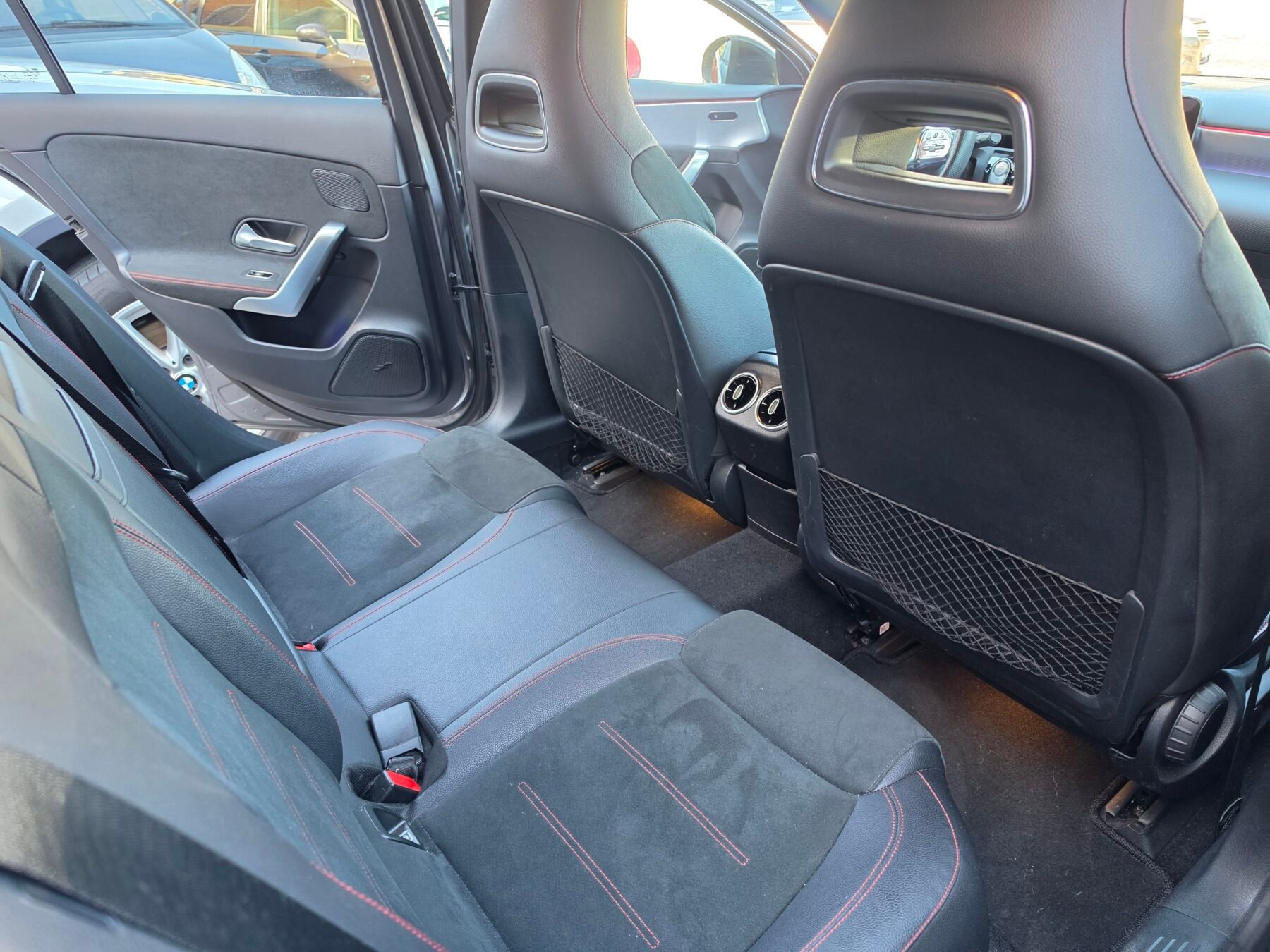 MERCEDES-BENZ A 180 D AMG