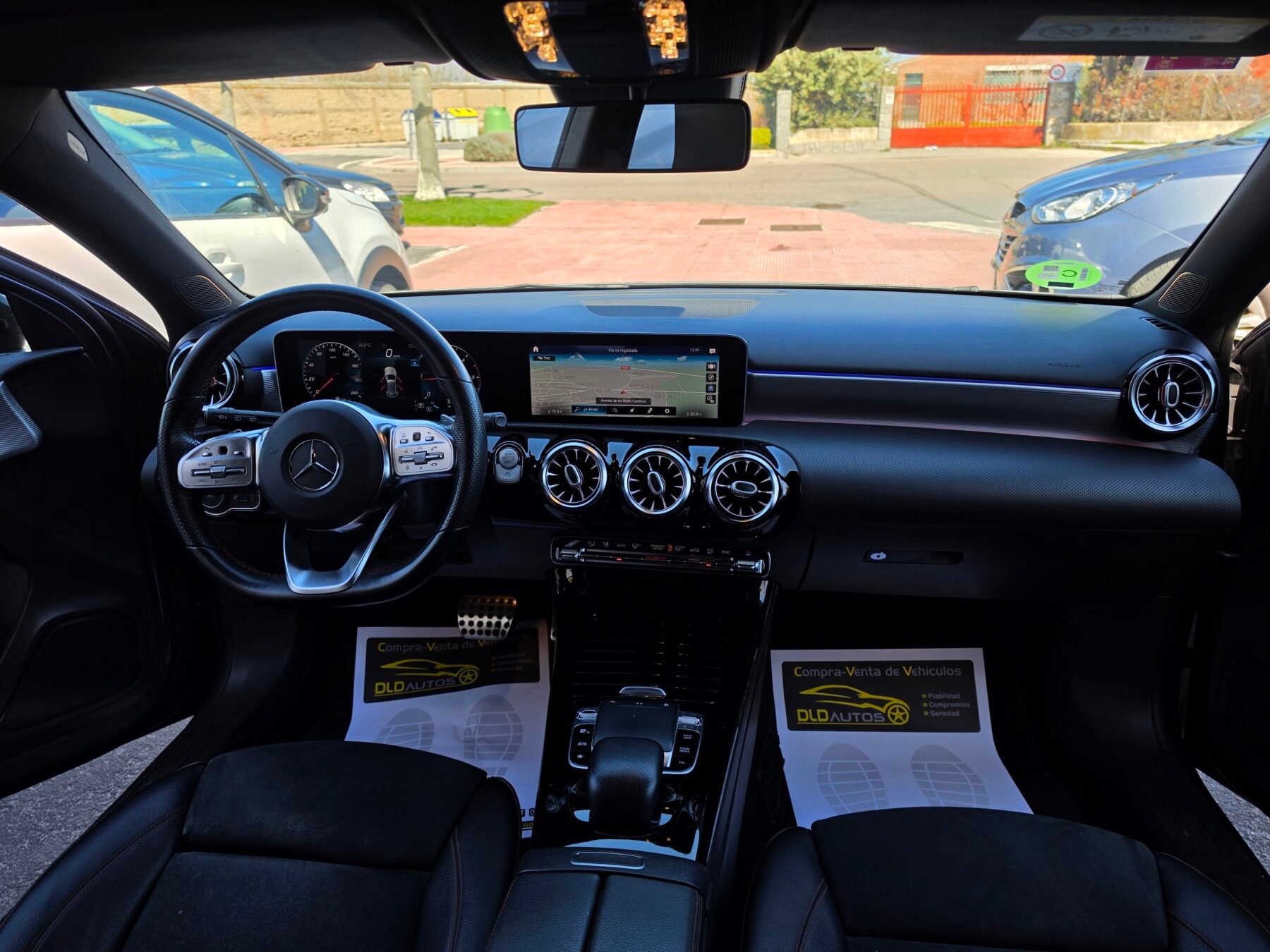 MERCEDES-BENZ A 180 D AMG