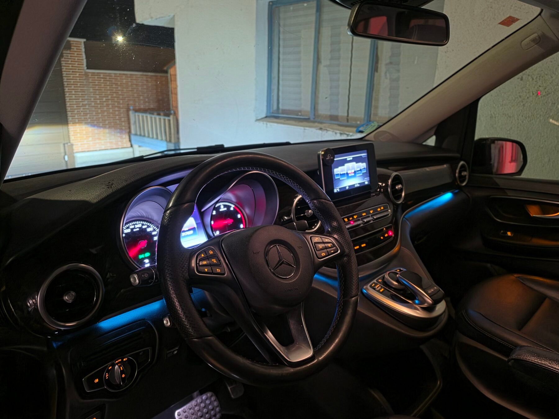 MERCEDES-BENZ CLASE V 220 D