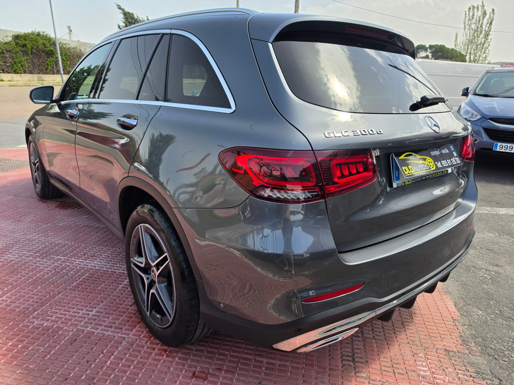 MERCEDES-BENZ GLC 300 D AMG 4 MATIC