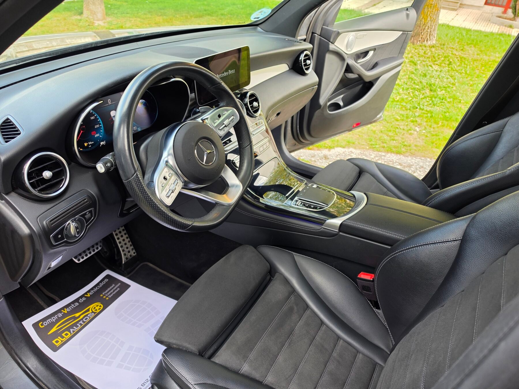 MERCEDES-BENZ GLC 300 D AMG 4 MATIC