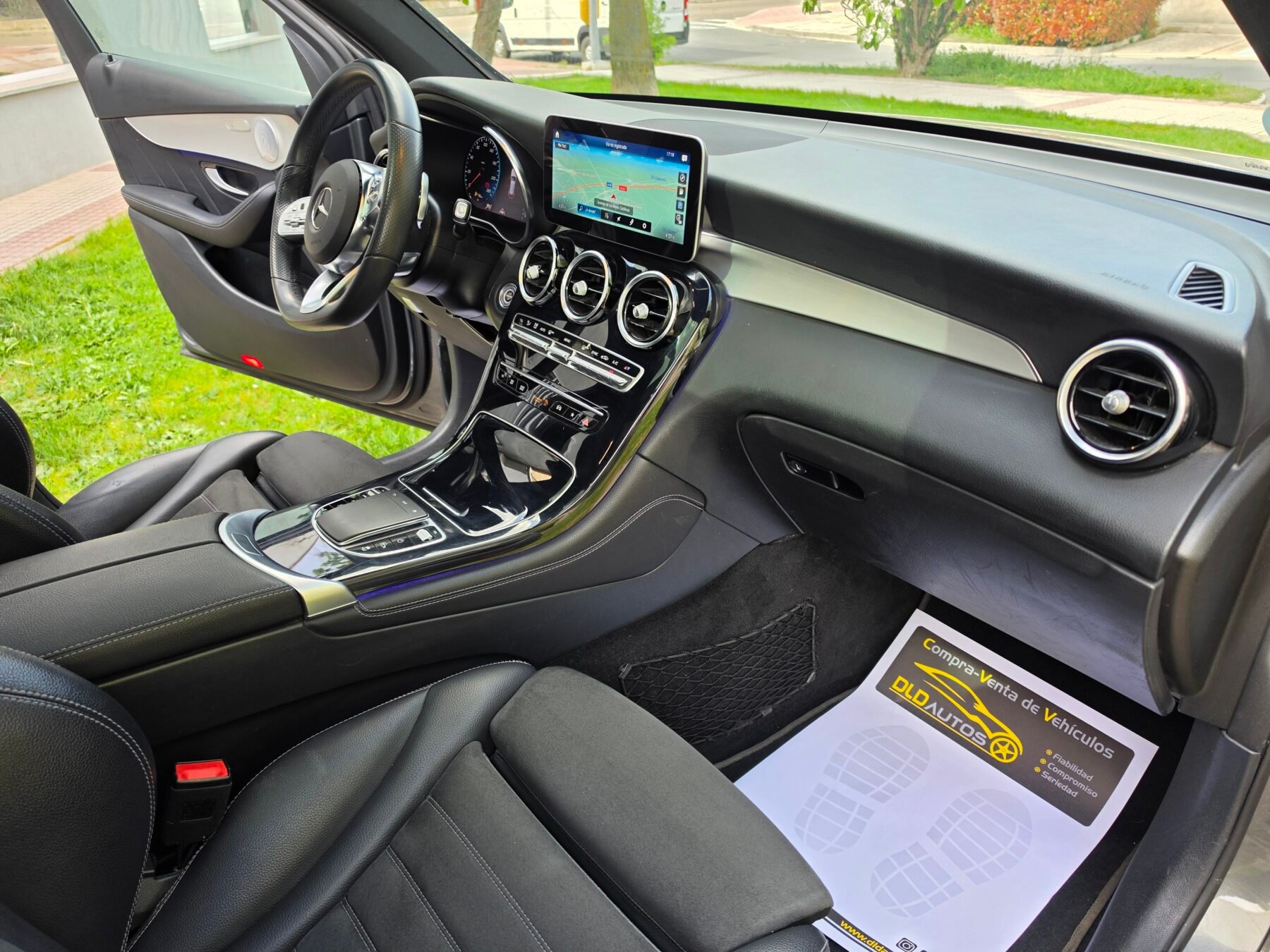 MERCEDES-BENZ GLC 300 D AMG 4 MATIC