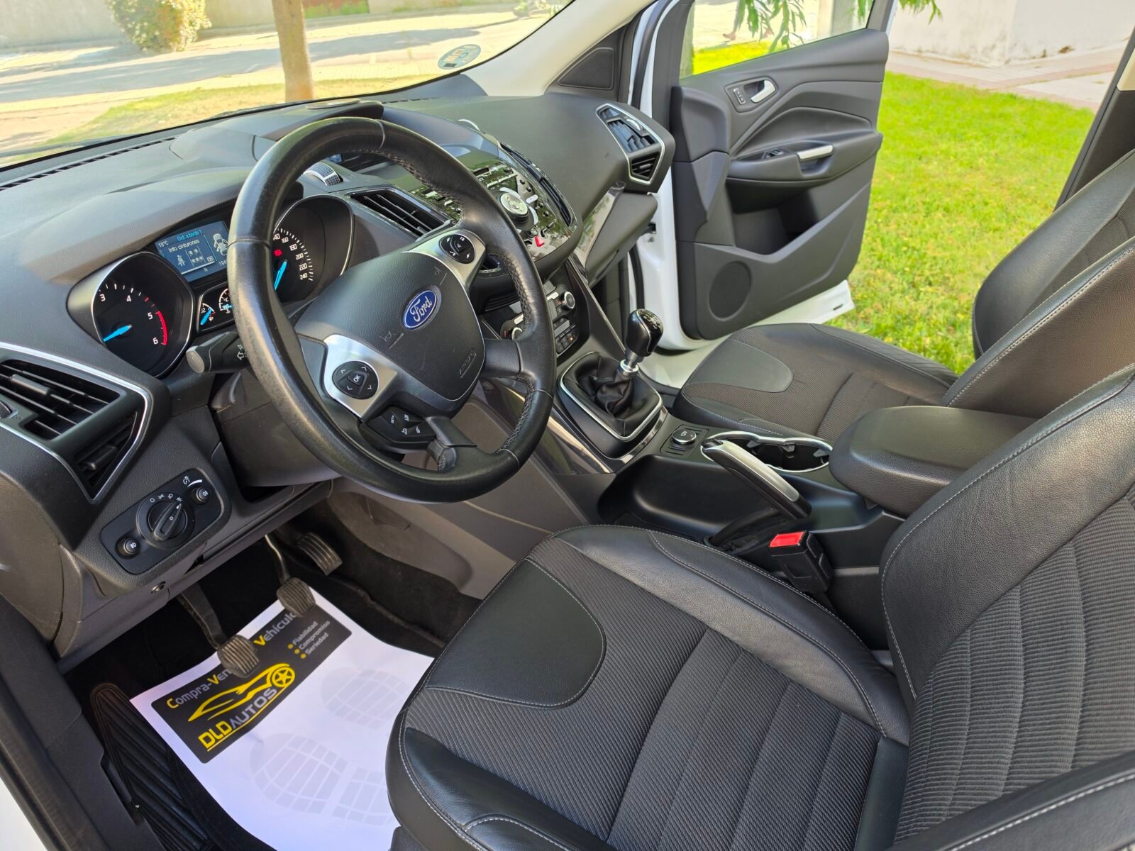 FORD Kuga 2.0 TDCI 4X4 TITANIUM