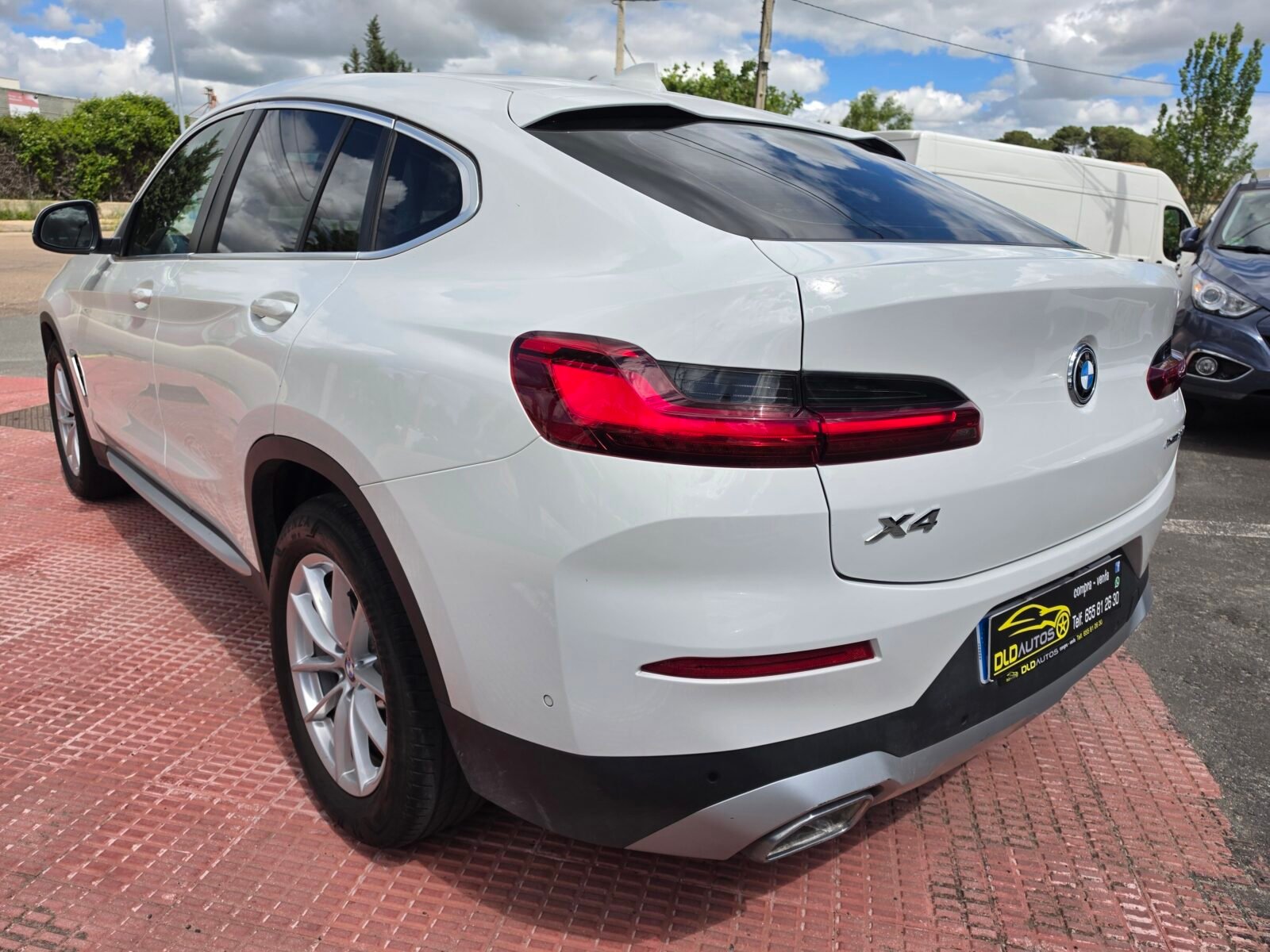 BMW X4 2.0 D X DRIVE X LINE