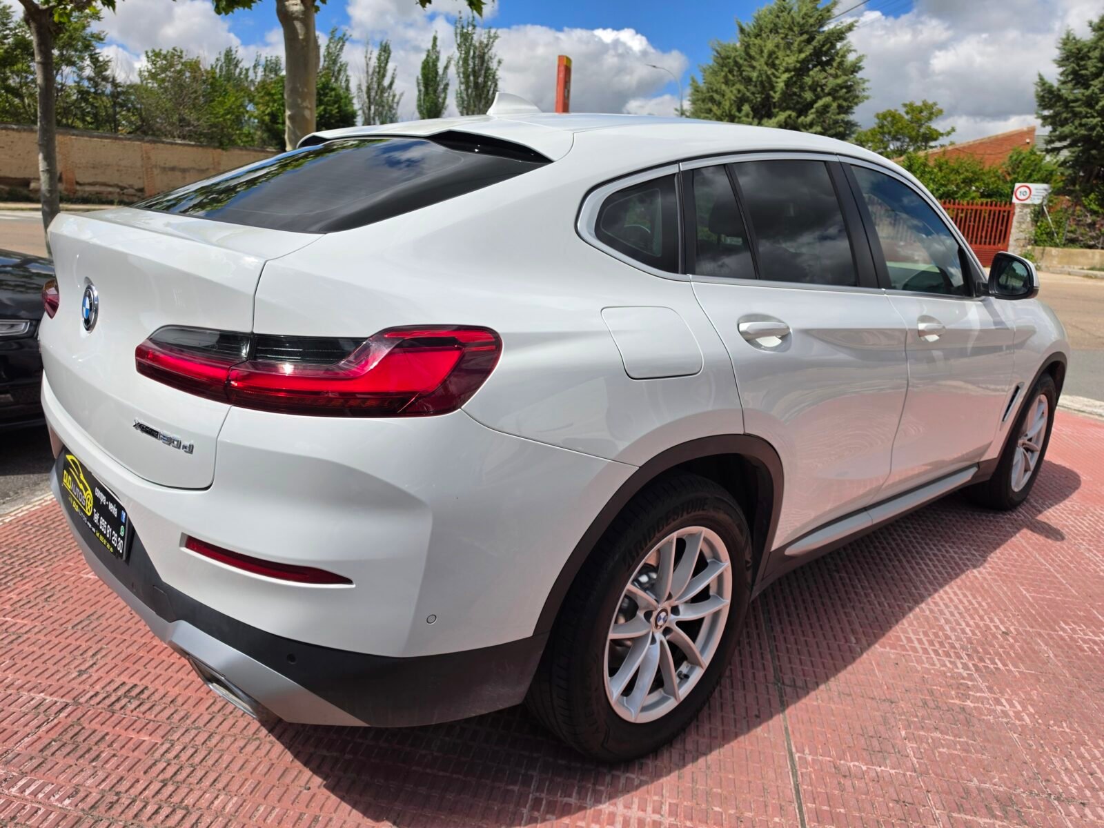 BMW X4 2.0 D X DRIVE X LINE