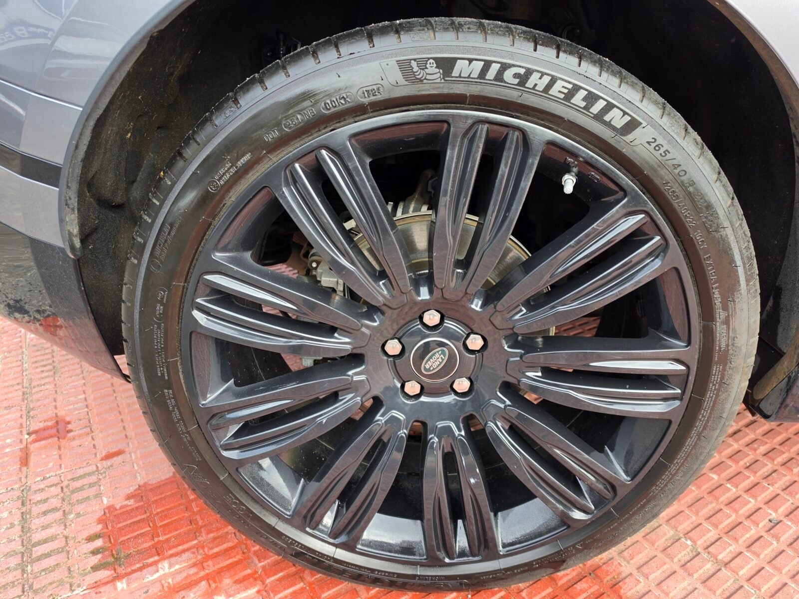 LAND-ROVER Range Rover Velar 3.0 D R DYNAMIC 