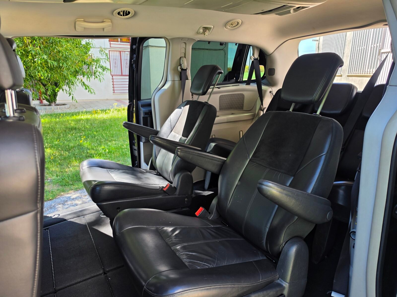 CHRYSLER GRAN VOYAGER LIMITED