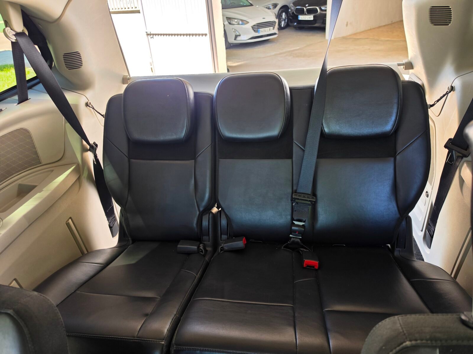 CHRYSLER GRAN VOYAGER LIMITED