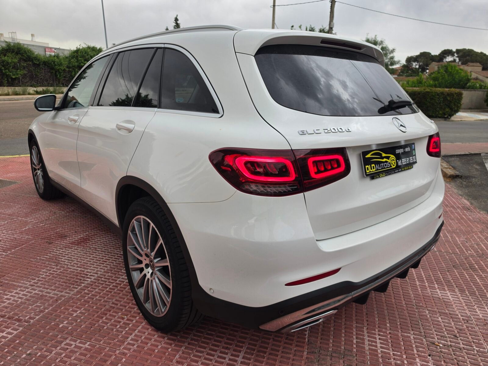 MERCEDES-BENZ GLC 200D AMG 4 MATIC