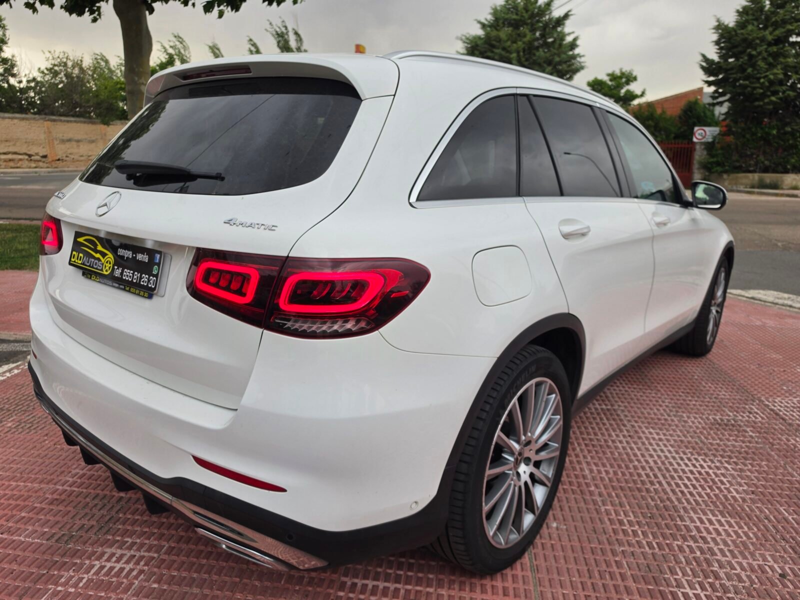 MERCEDES-BENZ GLC 200D AMG 4 MATIC