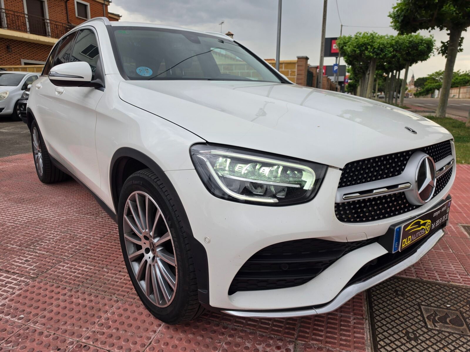 MERCEDES-BENZ GLC 200D AMG 4 MATIC