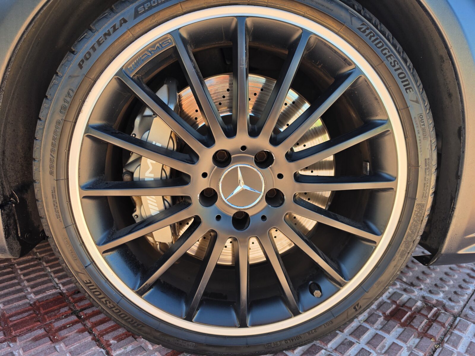 MERCEDES-BENZ C COUPE 63 AMG V8