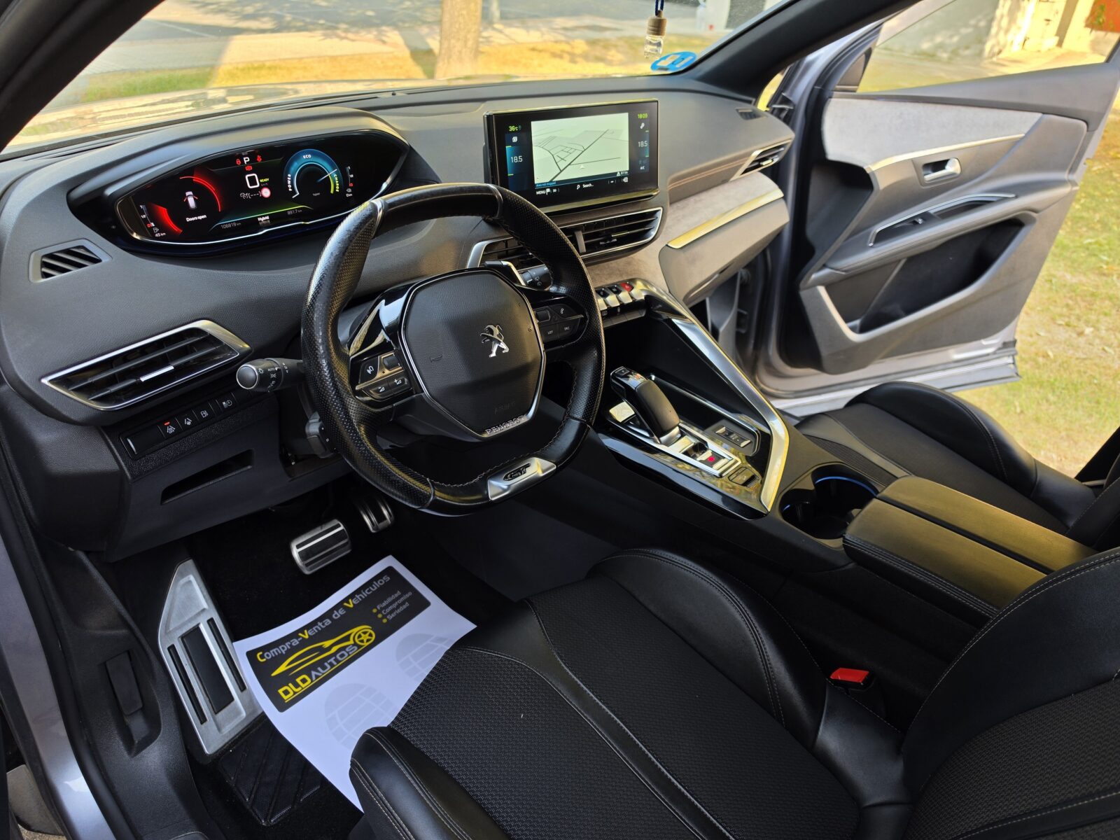 PEUGEOT 3008 300 e-EAT8 GT