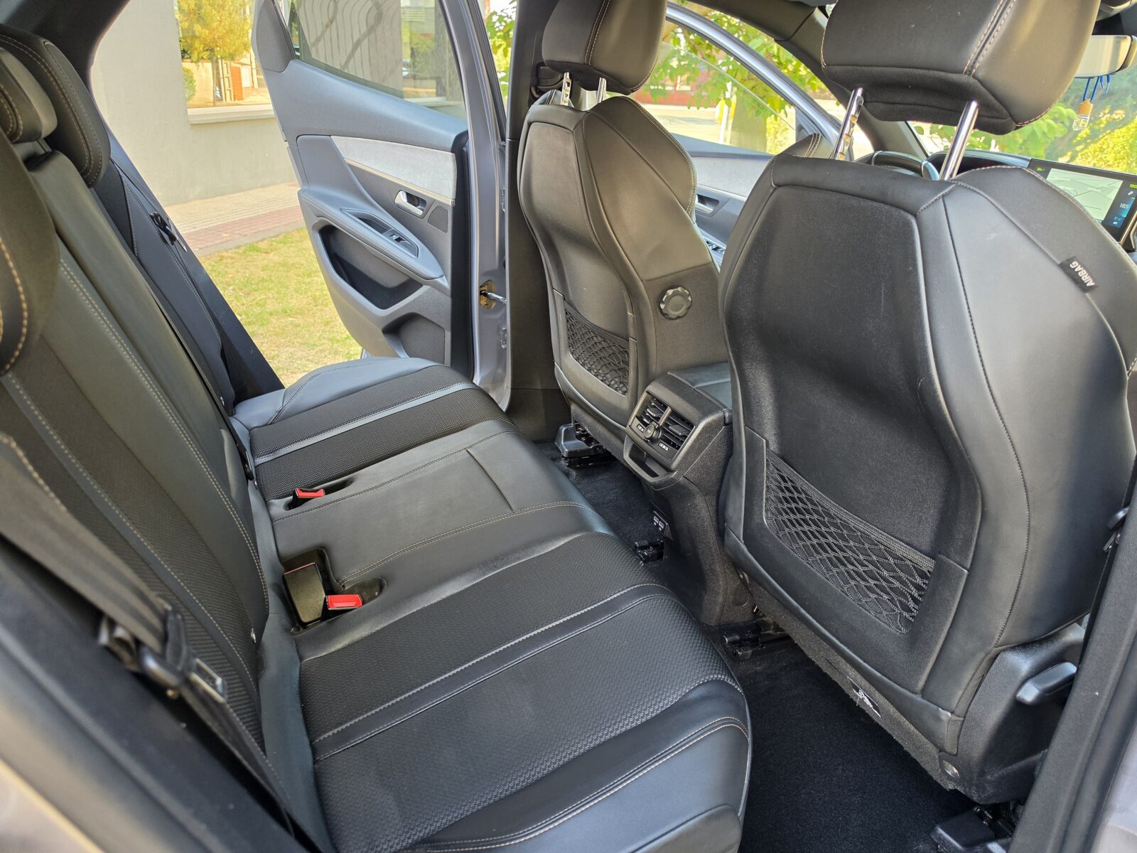 PEUGEOT 3008 300 e-EAT8 GT
